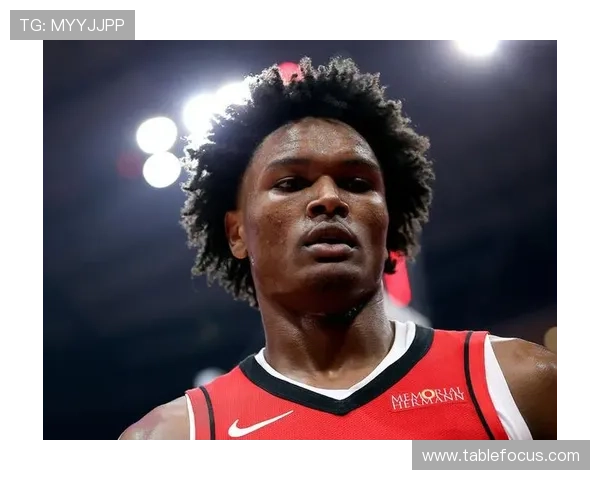 阿门半场四犯表达无奈称裁判判罚令人难以置信仍需调整心态谨慎应对